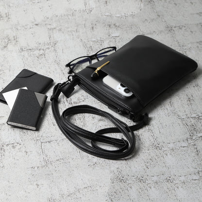 長財布と大型スマホが入るポシェット