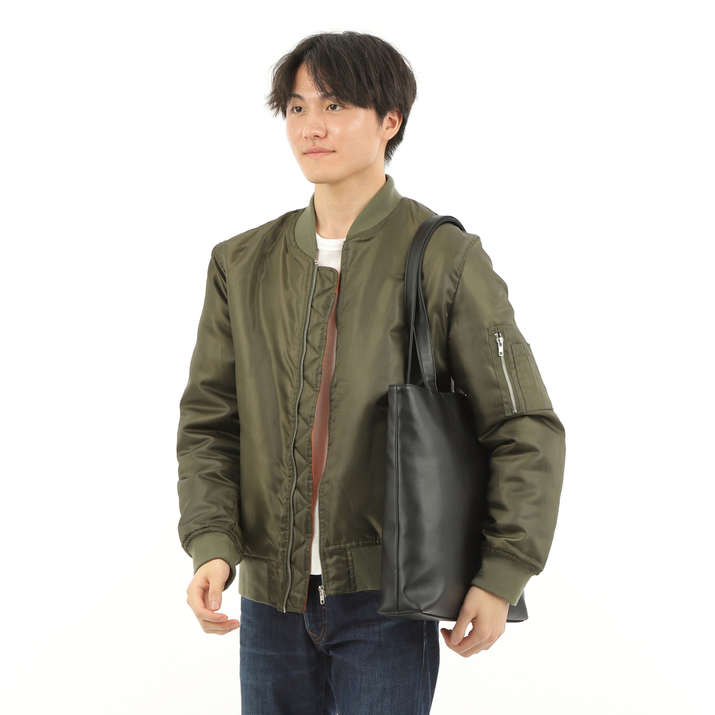 大きすぎず小さすぎず縦長のトートバッグ
