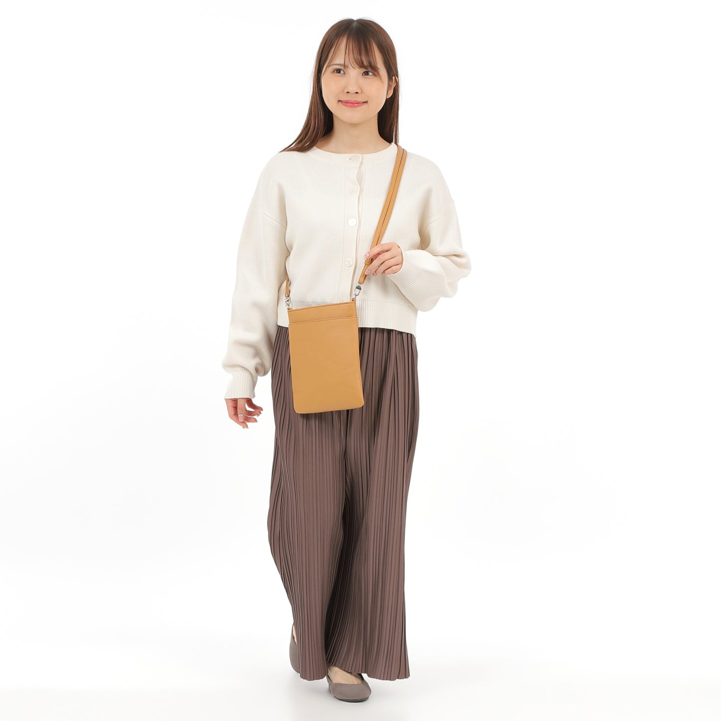 長財布と大型スマホが入るポシェット
