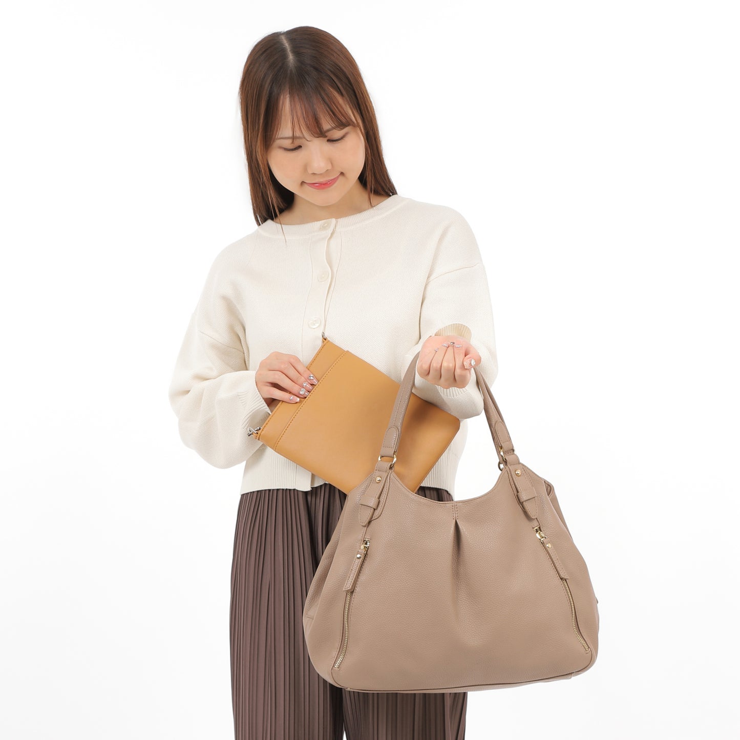 長財布と大型スマホが入るポシェット