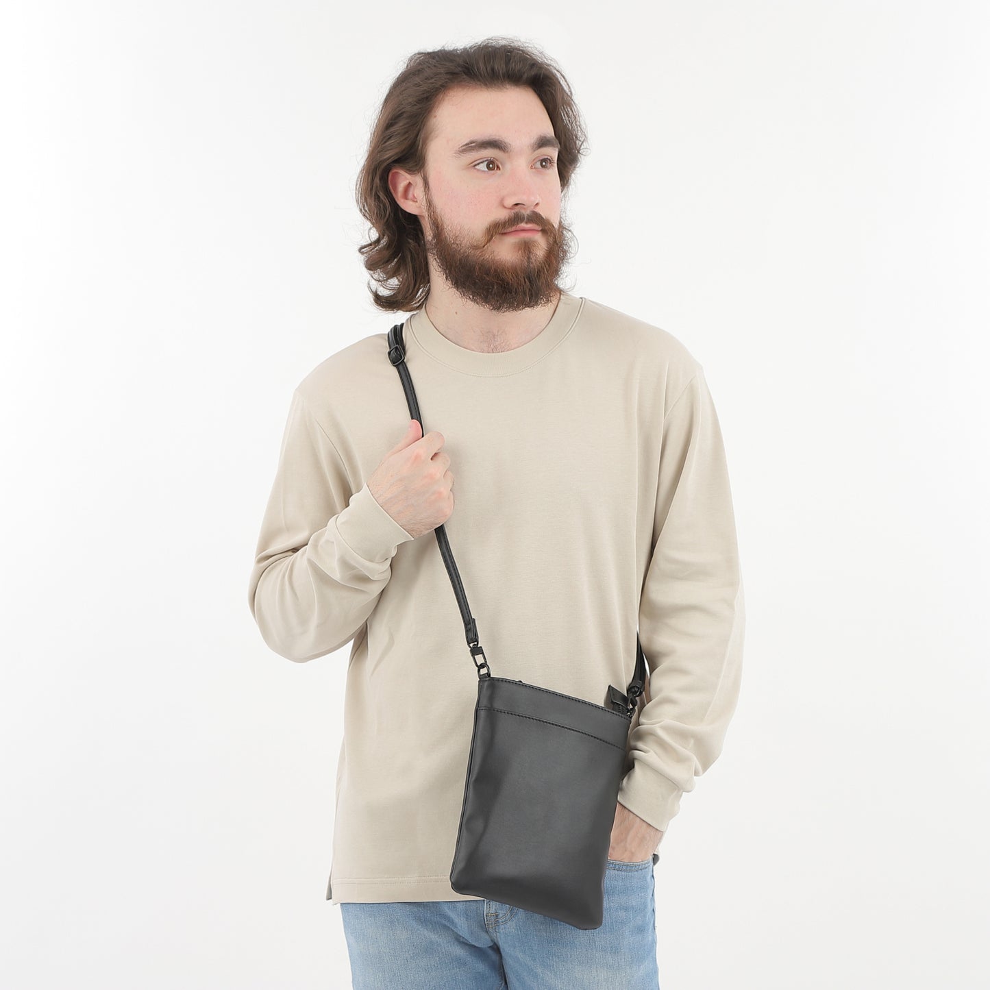 長財布と大型スマホが入るポシェット