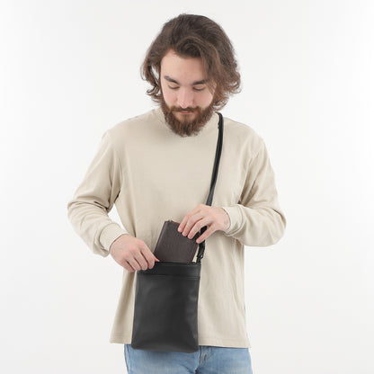 長財布と大型スマホが入るポシェット